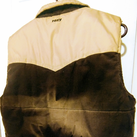 Cute Reversible Roxy Vest - Picture 5 of 6